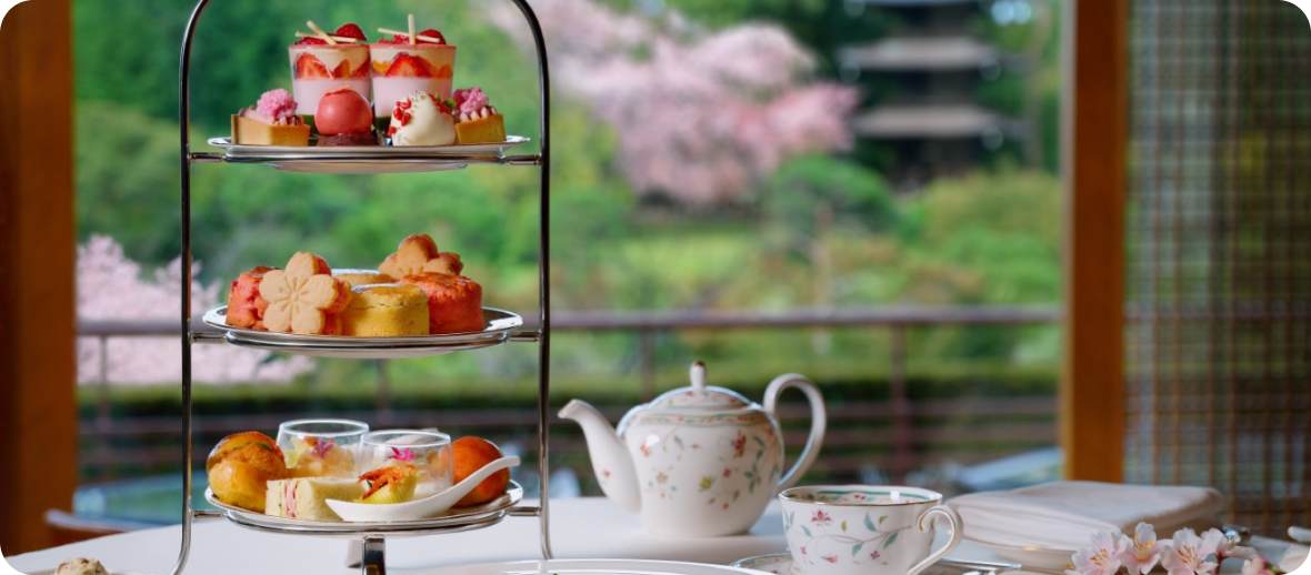 早咲き桜が楽しめる《2月限定》10％オフ！桜×ストロベリーアフタヌーンティー